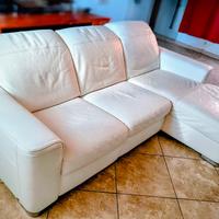 Divano in pelle bianco by Natuzzi