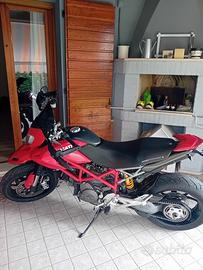 Ducati jpermotard 1100cc anno 2009 €5000