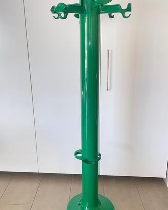 Appendiabiti  e 2 sedie castelli piretti