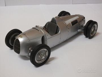 Auto Union Type C 1936/37  1/18  CMC