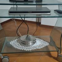 tavolino curvo con ruote vetro