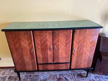 Credenza con vano bar