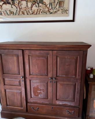 Armadietto in legno massiccio