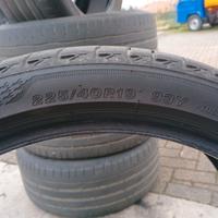 2 gomme anteriori BMW 320d