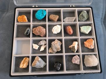 Collezione minerali quasi completa 