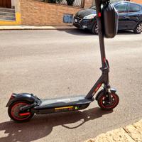 iScooter i10 Max – Monopattino Elettrico pieghevol