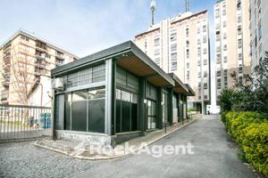 NEGOZIO RISTRUTTURATO A PIETRALATA