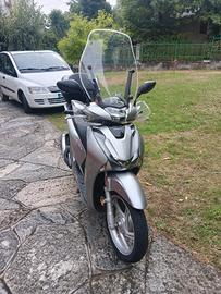 Scooter Honda SH150 – 2018 – 25.000 km – Ottime co