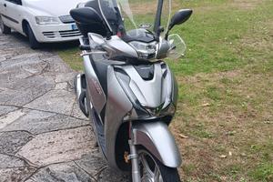 Scooter Honda SH150 – 2018 – 25.000 km – Ottime co