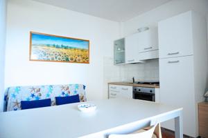 Bilocale con piscina vicono al mare