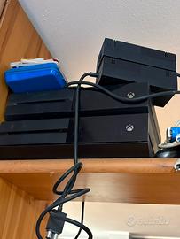 2 xbox one + 2 alimentatori da riparare