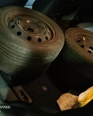 4 cerchi in acciaio con ruote 195x55r15