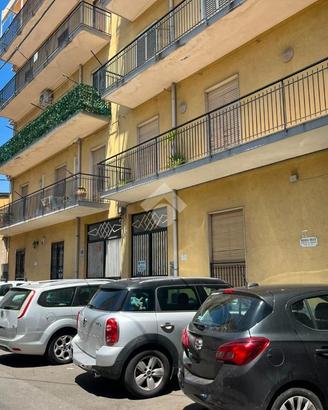 4 LOCALI A ACI SANT'ANTONIO