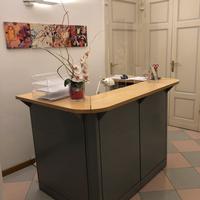 Mobile reception studio/ufficio e arredi sala atte