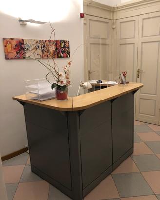 Mobile reception studio/ufficio e arredi sala atte