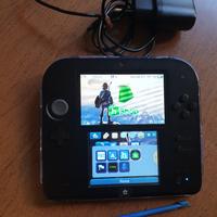 Nintendo 2DS Blu/Nero  – Cover rigida + Caricatore