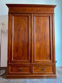Armadio in legno antiquariato