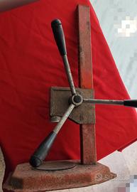 tappatrice a colonna a cremagliera vintage