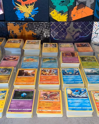 100 Carte pokemon con carta EX rara e brillanti!