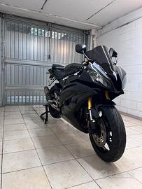 Yamaha R6