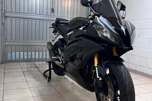 Yamaha R6
