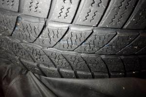 Gomme invernali barum 195/65 R15 montate su cerchi