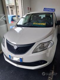LANCIA YPSILON 1.2 BENZINA 5 posti e 5 porte