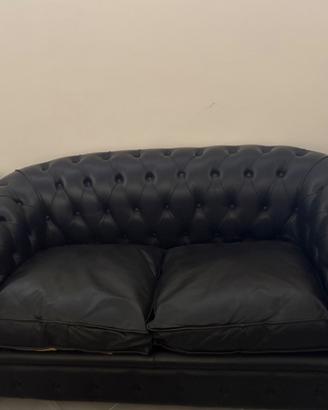 Divano Chesterfield nero vera pelle + 2 poltrone