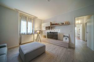 Trilocale al primo piano a Cairate!