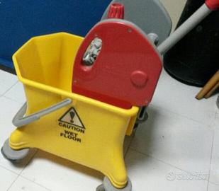 Lavapavimenti professionale