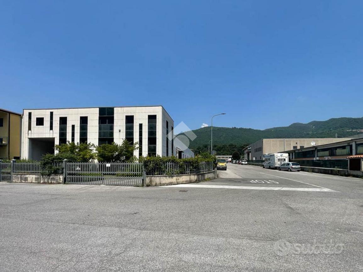 CAPANNONE A VOBARNO - Altro