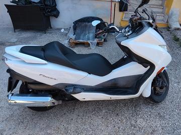HONDA FORZA 250