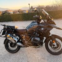 BMW R 1250 GS triple black