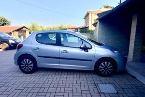 Peugeot 207 5 Porte – Grigio Argento  146.976KM