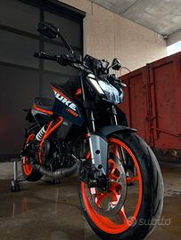 KTM DUKE 390
