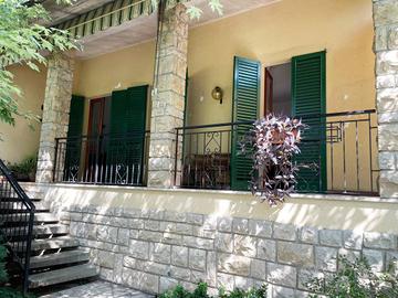 Elegante Villa Singola con giardino A Orzinuovi Ce