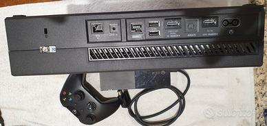 Xbox One 1540 Completa di controller e cavi.