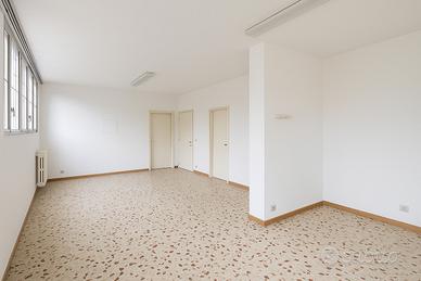 Ufficio - Studio via Giacomo Matteotti 1, Centro,