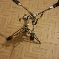 reggirulante per batteria