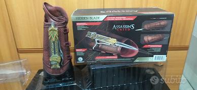 Ubisoft Assassin's Creed - Hidden blade (Lama celata