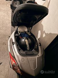 Scooter Kymco 200i dowtown