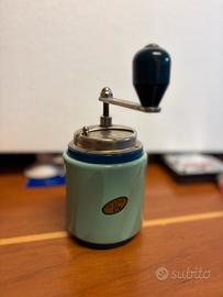 Macinacaffè vintage italiano 1950 tre spade