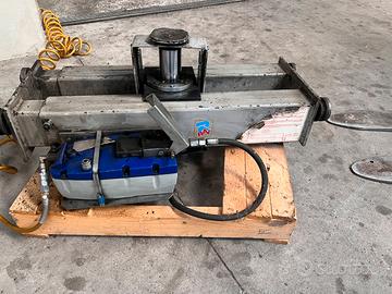Traversa idraulica ca fossa 5000 kg.