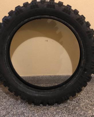 Pneumatico posteriore per moto enduro MITAS