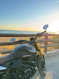 Morini seiemmezzo scr 650cc