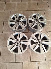 4 cerchi in lega da 16 per Volkswagen Golf
