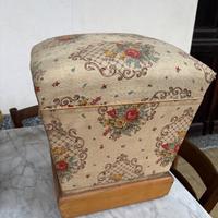 Pouf appoggia piedi sgabello ricamato a mano