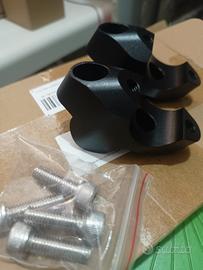 Riser per manubrio moto a sezione 28 mm