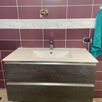 Mobile sospeso bagno