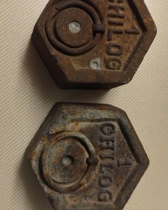 Lotto 2 pesi vintage 1kg ghisa esagonali bilancia